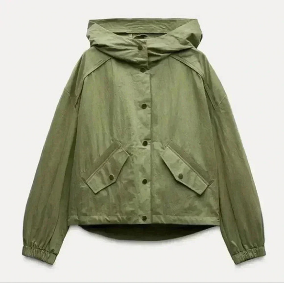 Zara Jackets & Blazers - Zara Short Hooded Jacket
